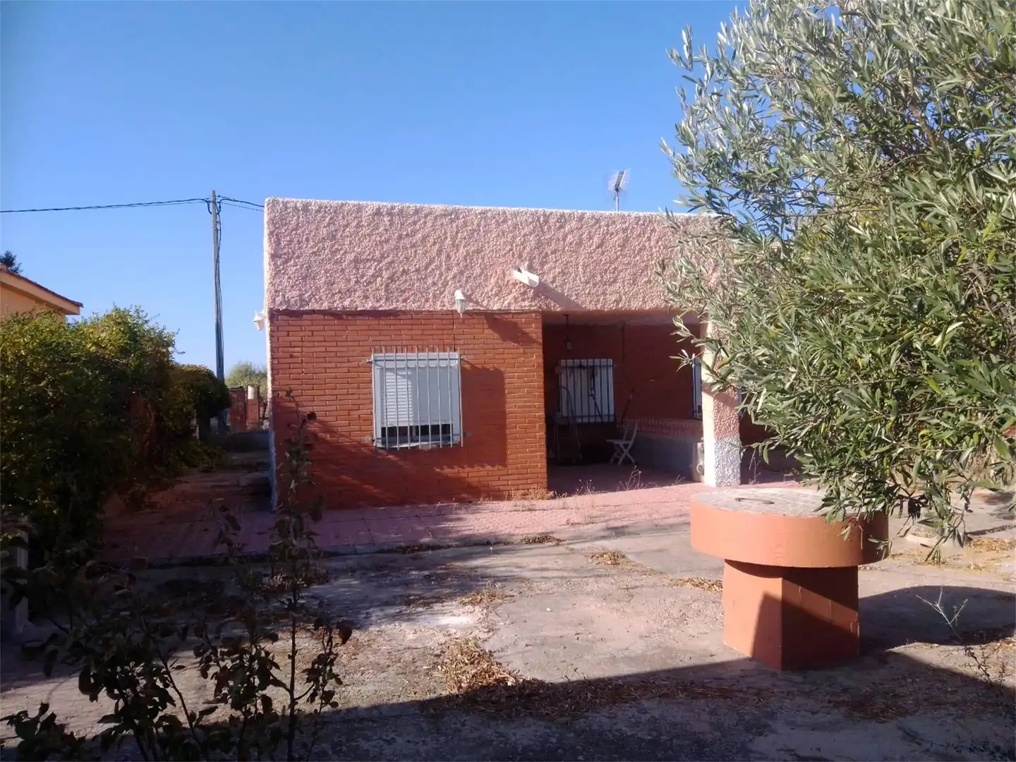 Vista exterior de Casa o xalet en venda en Villafranca de los Caballeros amb Terrassa i Piscina