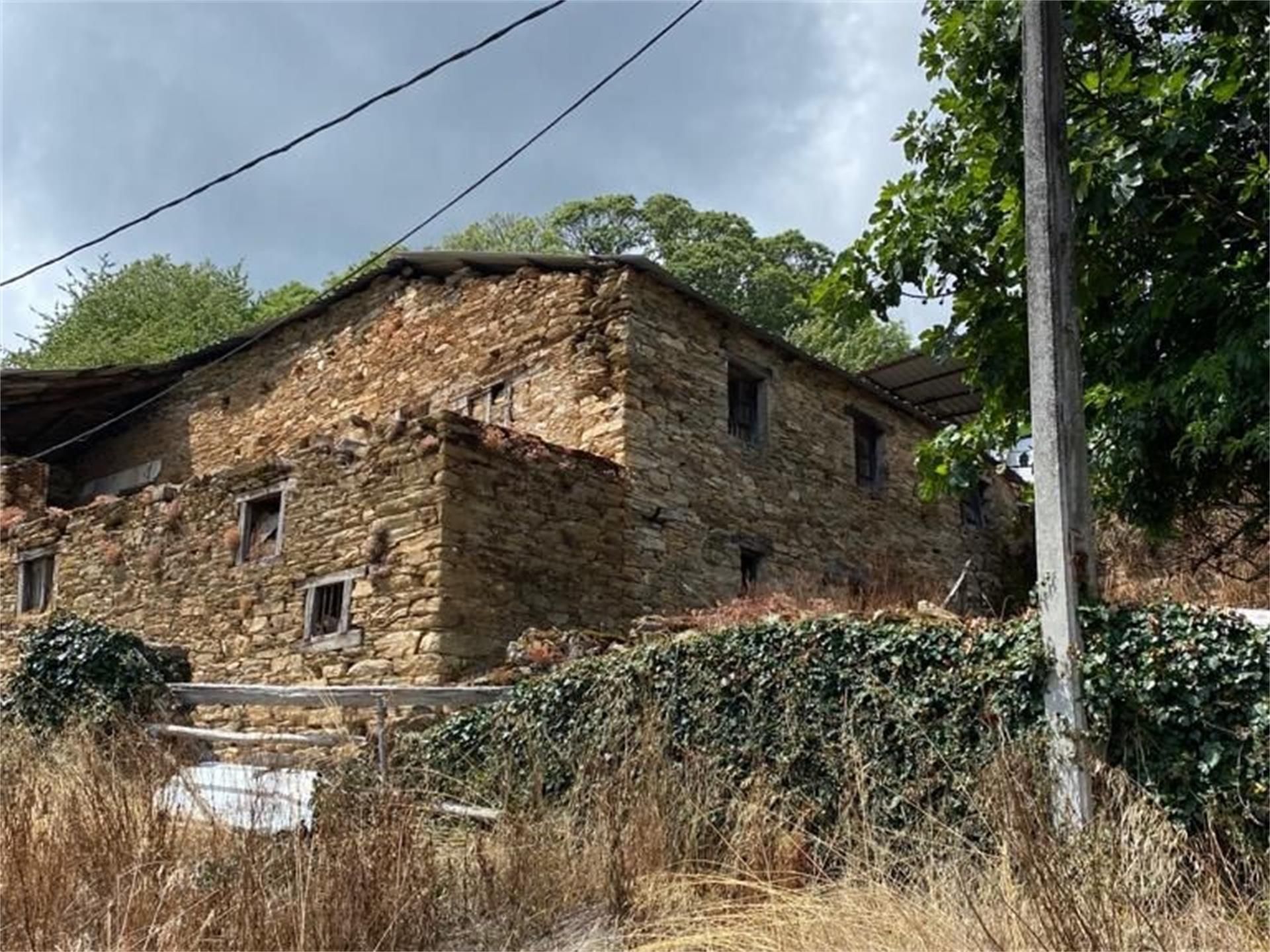 Exterior view of Country house for sale in Oencia