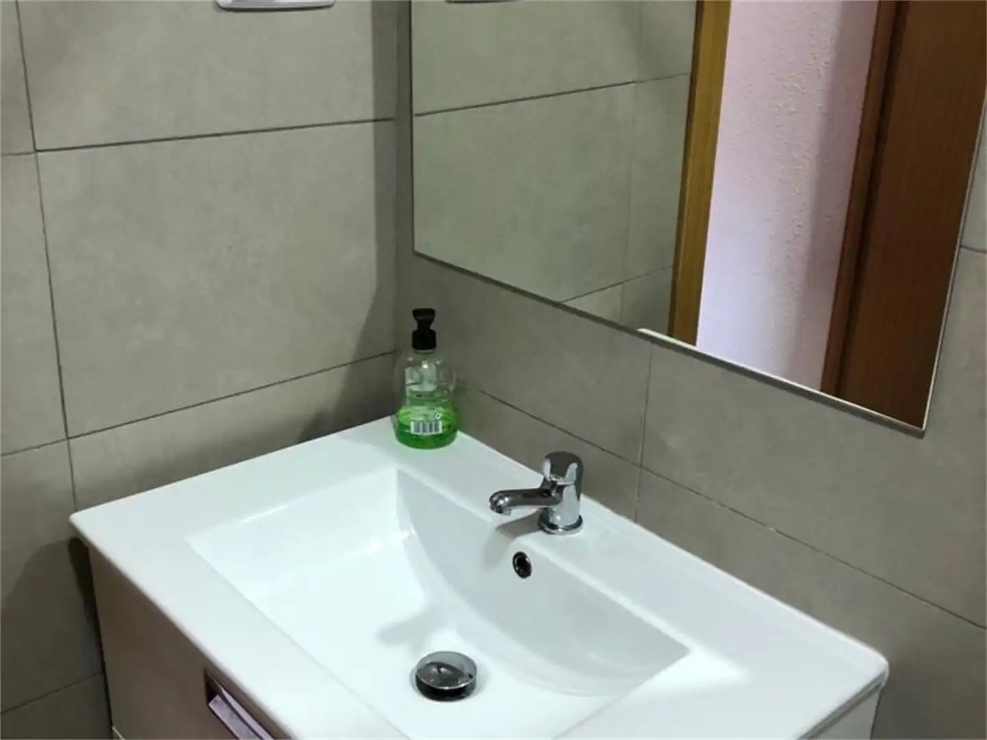 Storage room for rent in Camino de la Fuente de Arriba, 1, Casco histórico de Vicálvaro Bathroom of Storage room for rent in Madrid