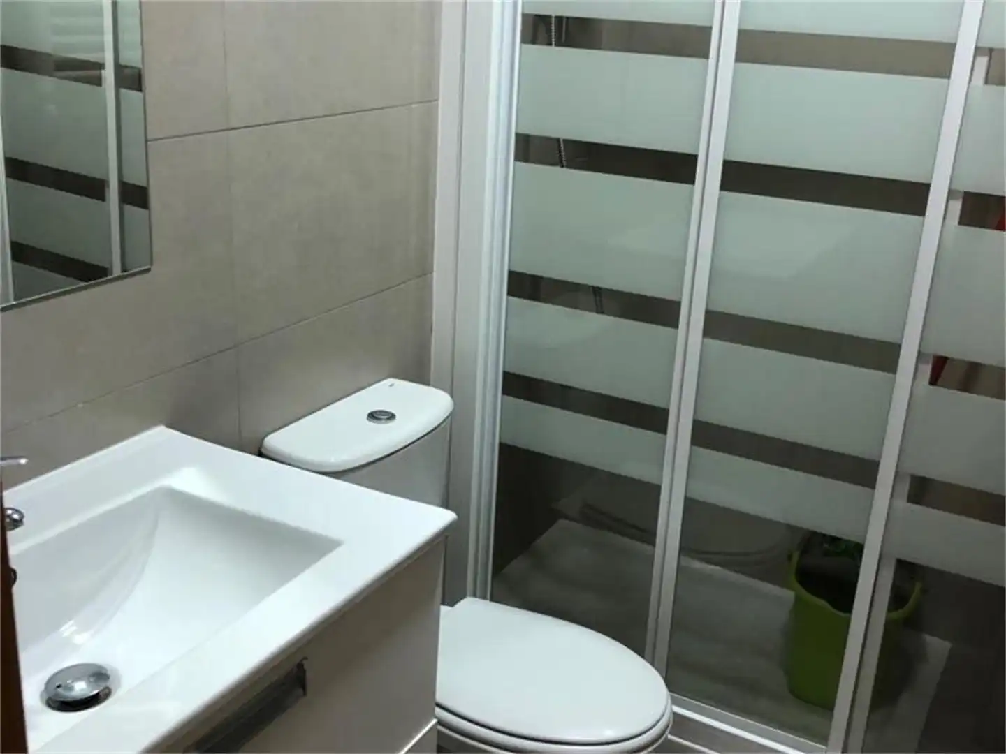 Storage room for rent in Camino de la Fuente de Arriba, 1, Casco histórico de Vicálvaro Bathroom of Storage room for rent in Madrid
