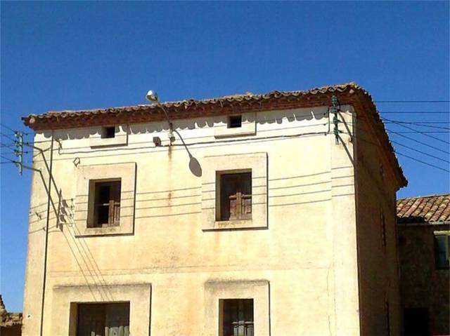 Casa adosada en Venta en Calle La Iglesia de Almaz