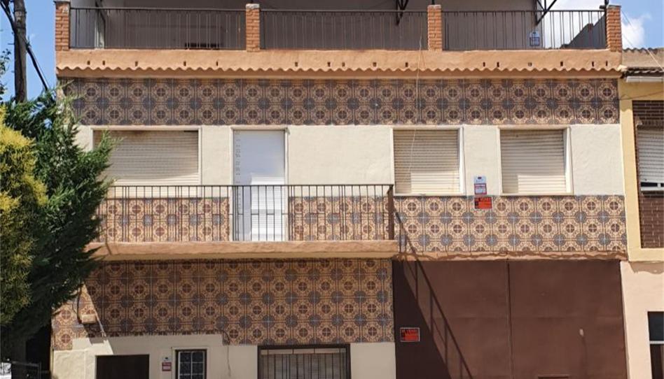 Casa adosada en venda a Avenida Mariana Pineda, Guadahortuna, Granada - imatge 1 Foto 1 de Casa adosada en venda a Avenida Mariana Pineda, Guadahortuna, Granada