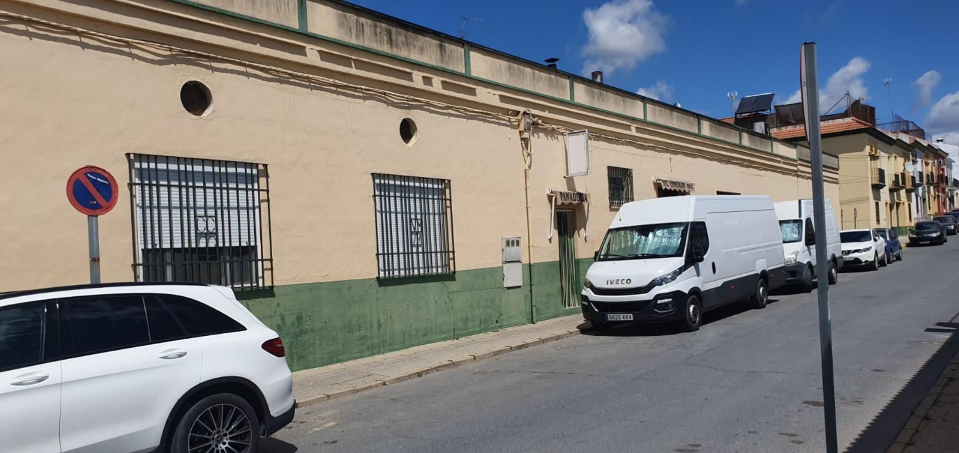 Vista exterior de Nau industrial en venda en Bollullos Par del Condado
