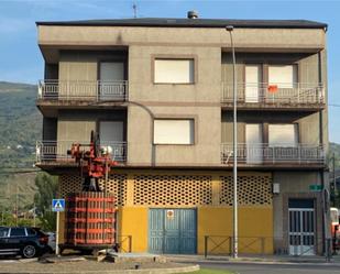 Exterior view of Flat for sale in A Rúa   with Terrace and Balcony