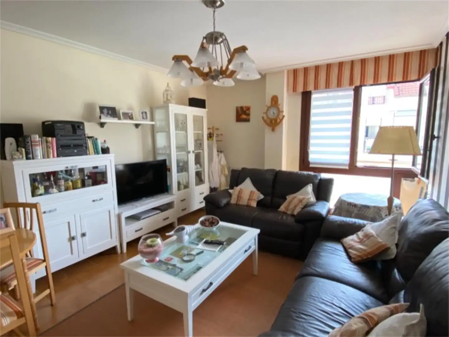 Flat for sale in Avenida Juan Hormaechea Cazón, Arnuero Living room of Flat for sale in Arnuero with Balcony