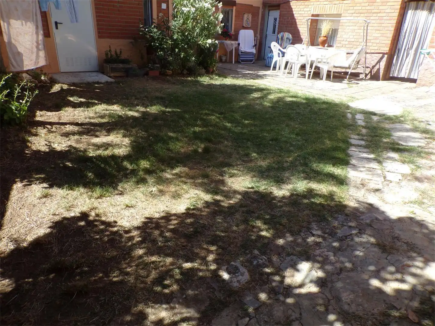 Casa adosada en venta en Calle de Miguel González, 9, Corral de Ayllón Jardín de Casa adosada en venta en Corral de Ayllón con Calefacción, Terraza y Trastero