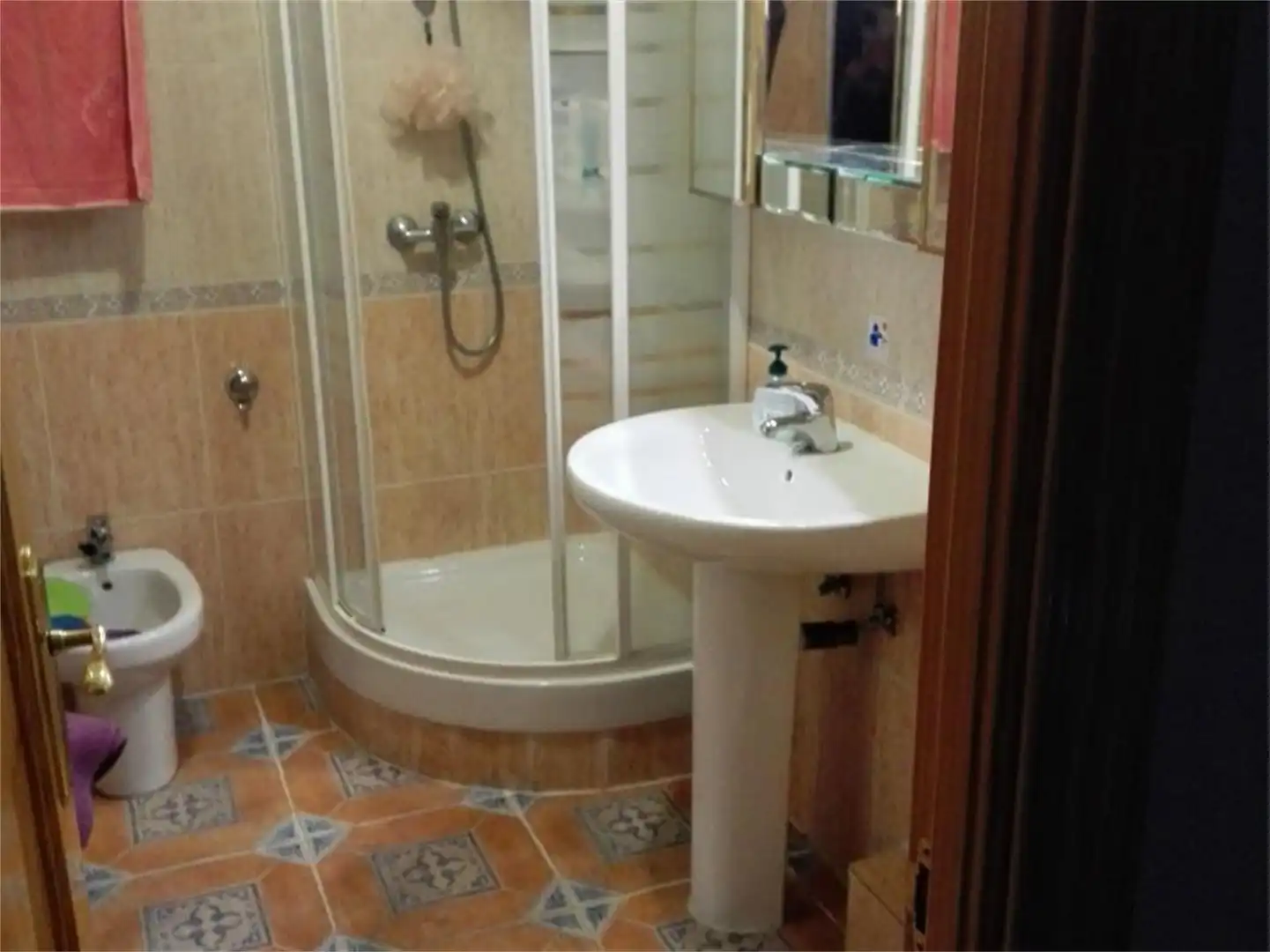 Room in Calle Avellano, Centro