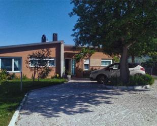 Vista exterior de Casa o xalet en venda en Piélagos amb Terrassa, Piscina i Balcó