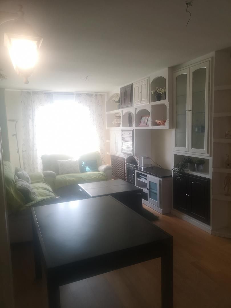 Sala d'estar de Pis en venda en Salamanca Capital amb Calefacció, Parquet i Traster