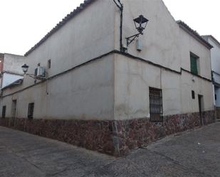 Vista exterior de Casa adosada en venda en Moral de Calatrava amb Aire condicionat i Terrassa