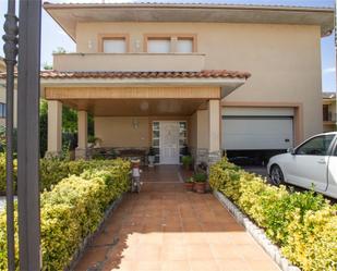 Exterior view of House or chalet for sale in Villatuerta  with Air Conditioner, Terrace and Balcony