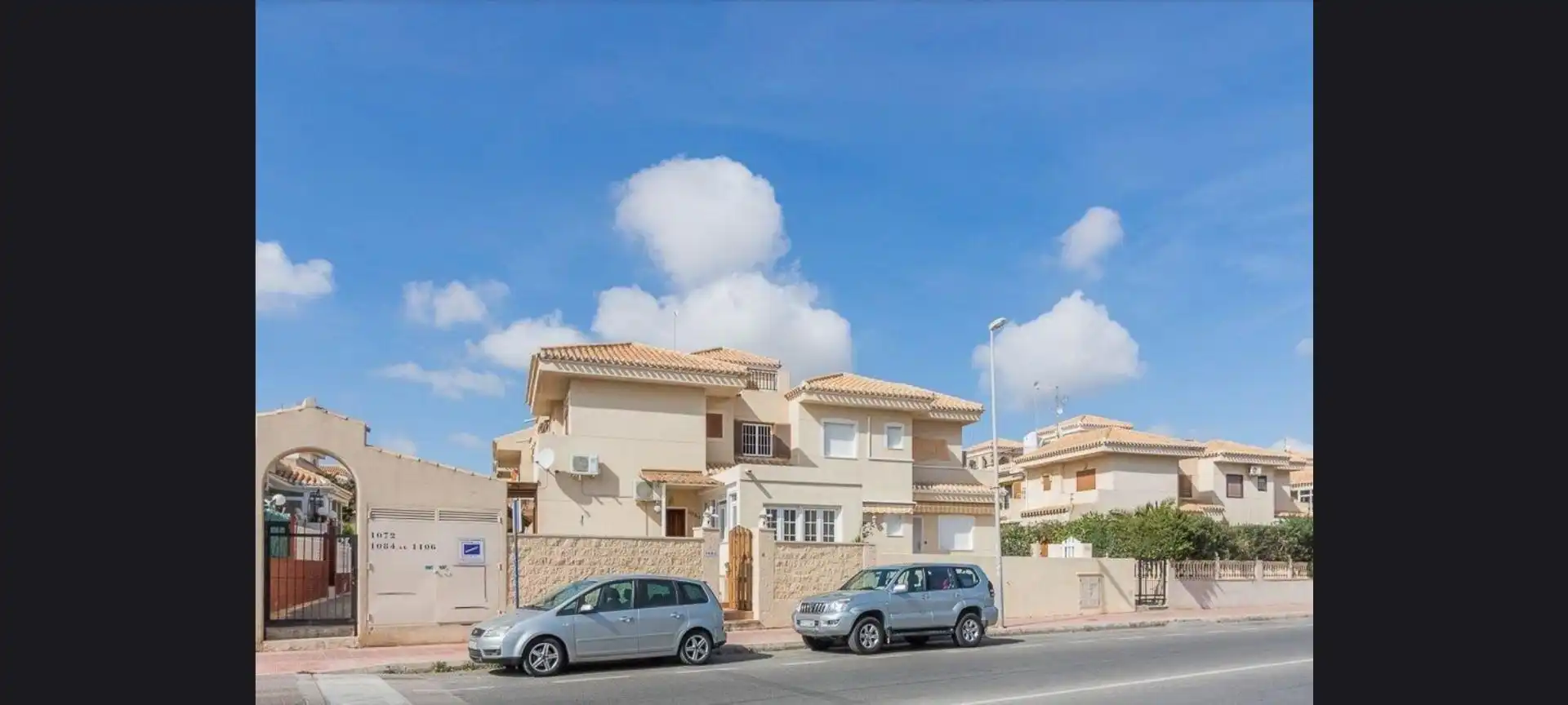 Casa o chalet de alquiler en Calle Pintor Ribera, Playa Flamenca Vista exterior de Casa o chalet de alquiler en Orihuela con Aire acondicionado, Calefacción y Jardín privado