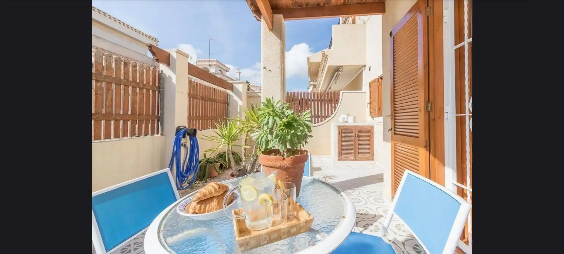 Casa o chalet de alquiler en Calle Pintor Ribera, Playa Flamenca Terraza de Casa o chalet de alquiler en Orihuela con Aire acondicionado, Calefacción y Jardín privado