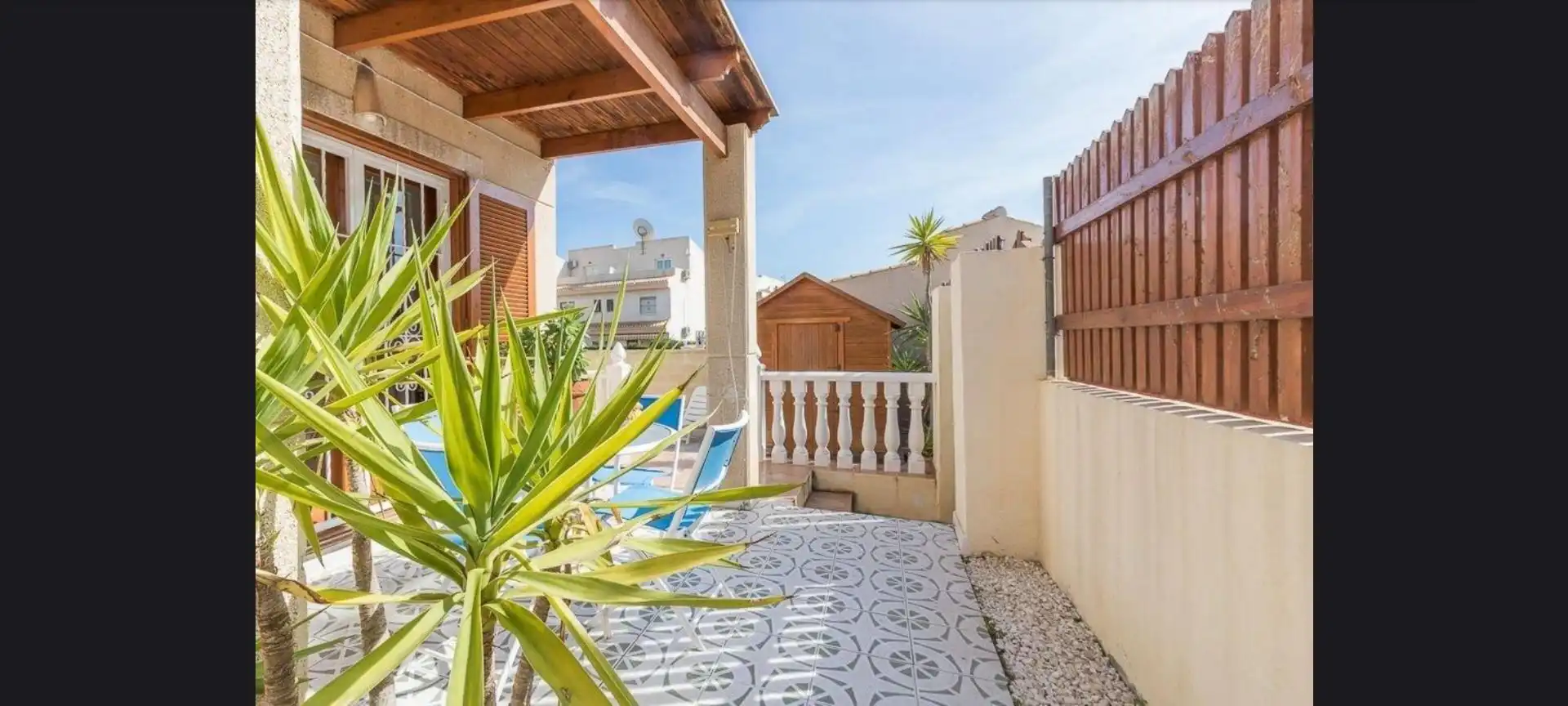 Casa o chalet de alquiler en Calle Pintor Ribera, Playa Flamenca Vista exterior de Casa o chalet de alquiler en Orihuela con Aire acondicionado, Calefacción y Jardín privado