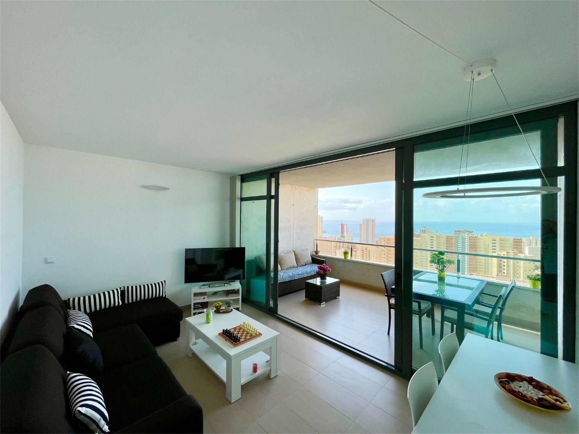 Sala d'estar de Pis en venda en Benidorm amb Aire condicionat, Terrassa i Piscina