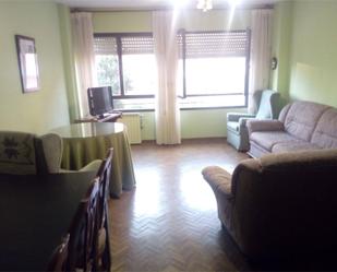 Living room of Flat to share in Segovia Capital  with Heating, Parquet flooring and Terrace