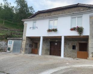 Vista exterior de Casa o xalet en venda en Soba amb Terrassa i Balcó