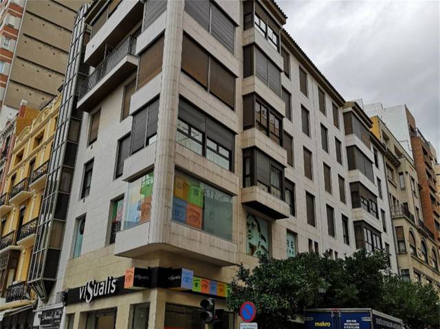 Oficina en Alquiler en Cuadra Los Cubos, 2A en Ciutat del Transport - La Salera