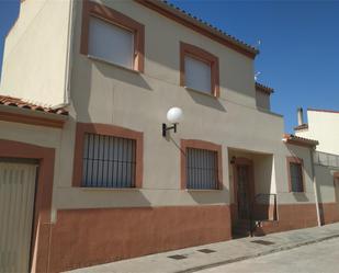 Exterior view of Single-family semi-detached for sale in Valdefuentes  with Terrace and Balcony