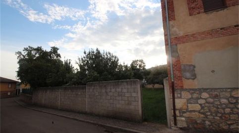 Foto 2 de Terreno en venta en Calle Pablo Díez, Vegaquemada, León