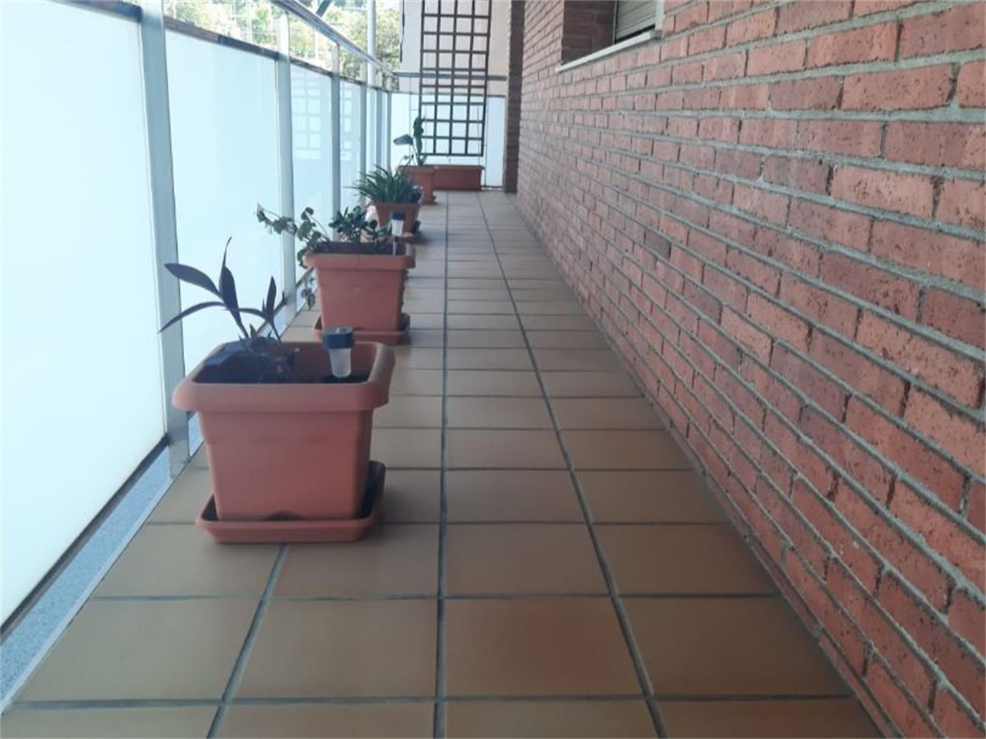 Terrassa de Pis en venda en Cornellà de Llobregat amb Aire condicionat, Calefacció i Parquet