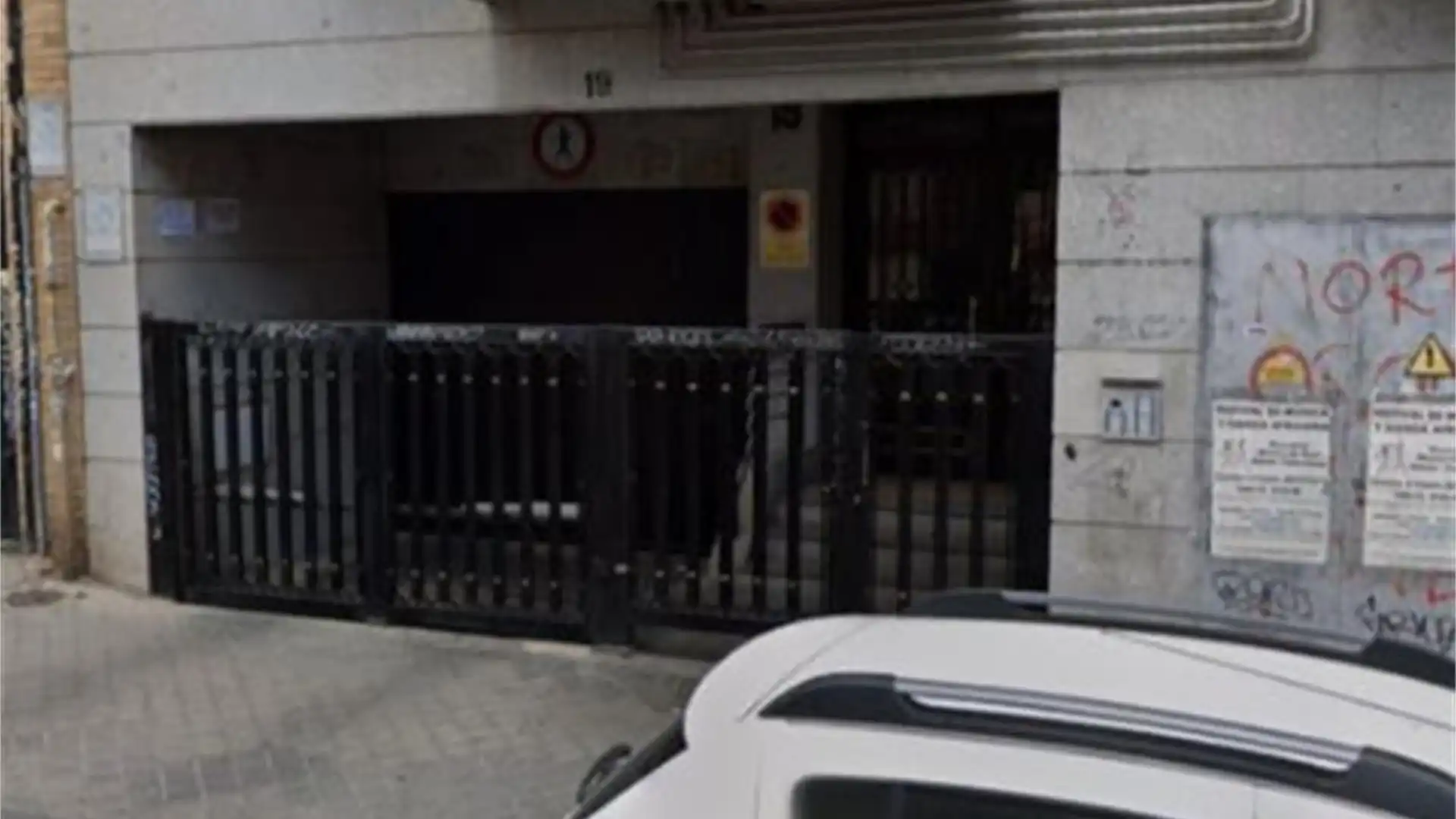 Vista exterior de Garaje en venta en  Madrid Capital