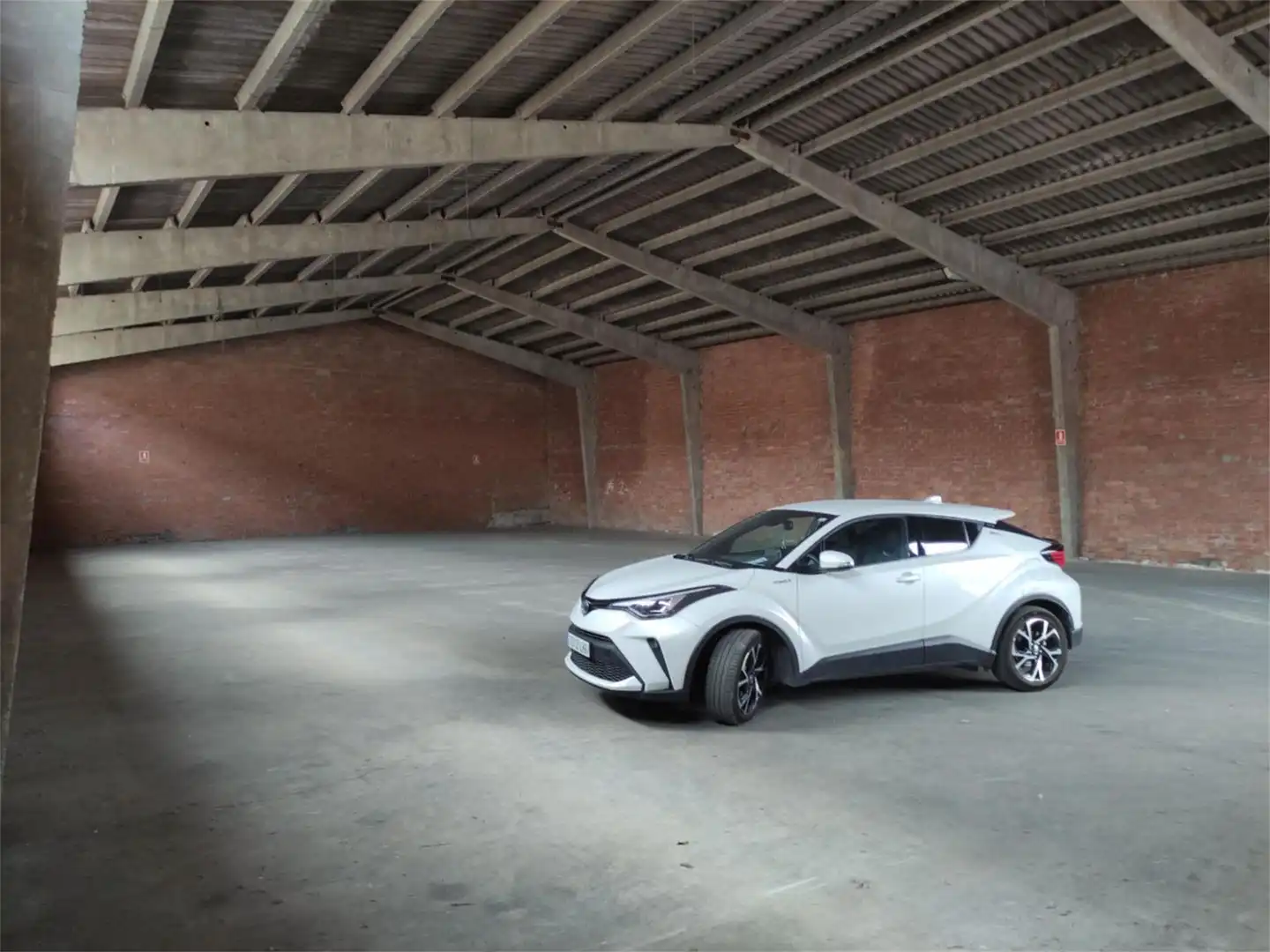 Parkplatz von Fabrikhallen zur Miete in Torroella de Montgrí