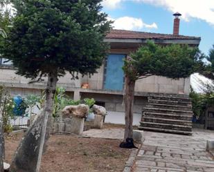 Vista exterior de Casa o xalet en venda en A Merca   amb Terrassa i Piscina