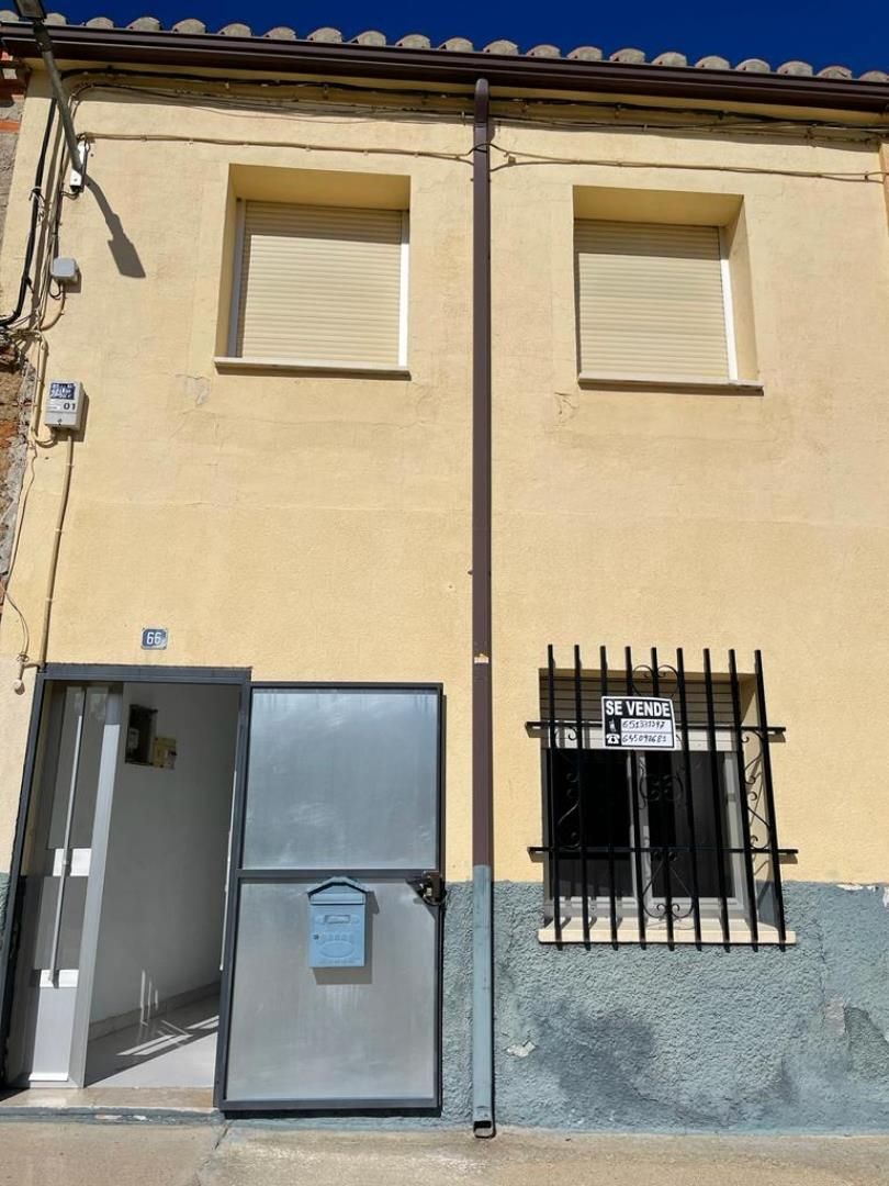 Exterior view of Single-family semi-detached for sale in Corrales del Vino  with Furnished, Oven and Washing machine