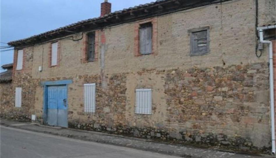 Single-family semi-detached for sale in Avenida Carlos III, Villamontán de la Valduerna, León - image 1 Photo 1 of Single-family semi-detached for sale in Avenida Carlos III, Villamontán de la Valduerna, León
