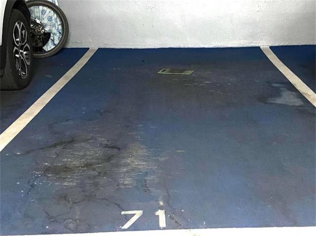 Garaje en Alquiler en Rambla de la Marquesa de Castellbell en Roses - Castellbell