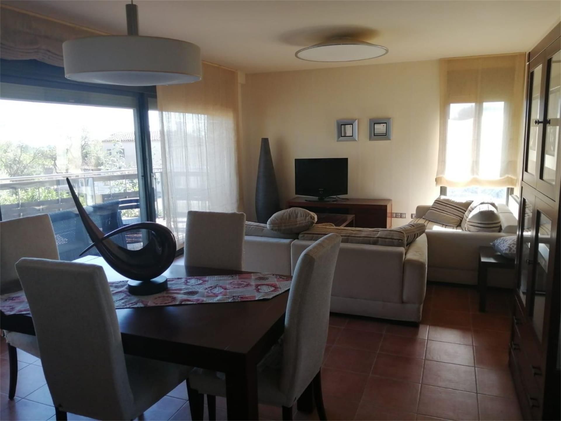 Sala d'estar de Casa o xalet en venda en Valls amb Aire condicionat, Terrassa i Piscina