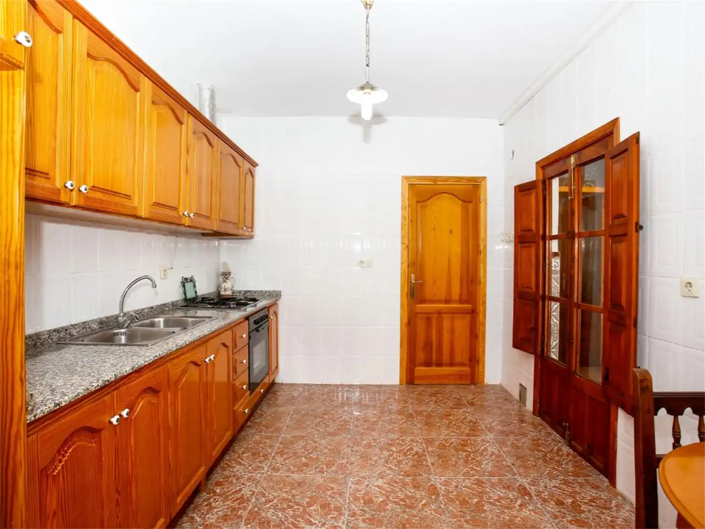 Casa adosada en venda a Plaza Archiduque Carlos, 10, Centro Urbano Cuina de Casa adosada en venda en Dénia amb Aire condicionat i Terrassa