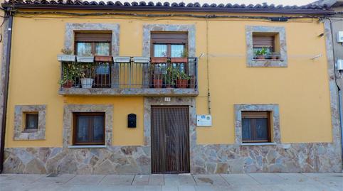 Foto 2 de Casa adosada en venta en Calle Calvo Sotelo, 19, Alcañices, Zamora