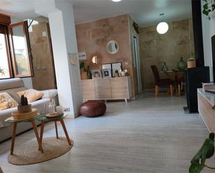 Sala d'estar de Dúplex en venda en Torrevieja amb Terrassa, Piscina i Balcó
