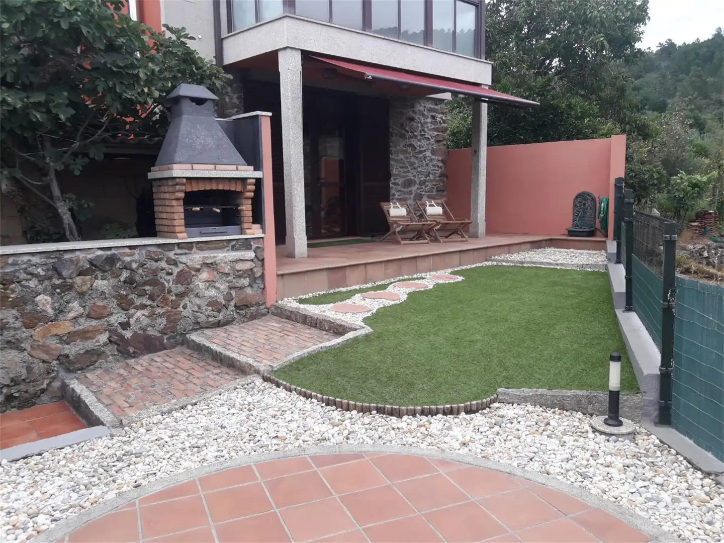 Casa adosada en venta en Rúa Seixo a Praza, Ribadavia Jardín de Casa adosada en venta en Ribadavia con Terraza y Balcón