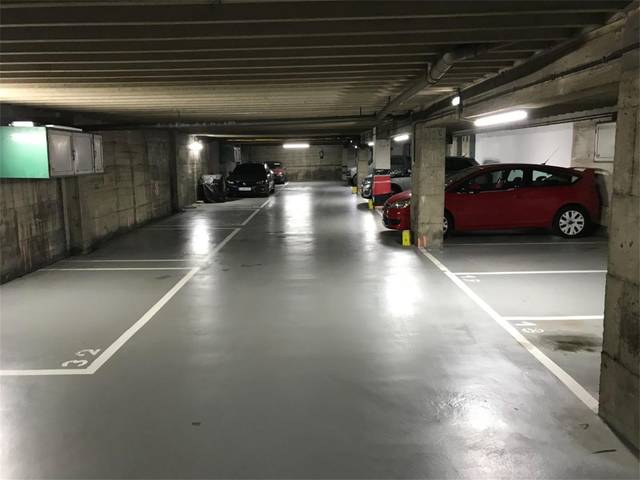 Garaje en Venta en Calle Maximiliano Arboleya en Vallobín