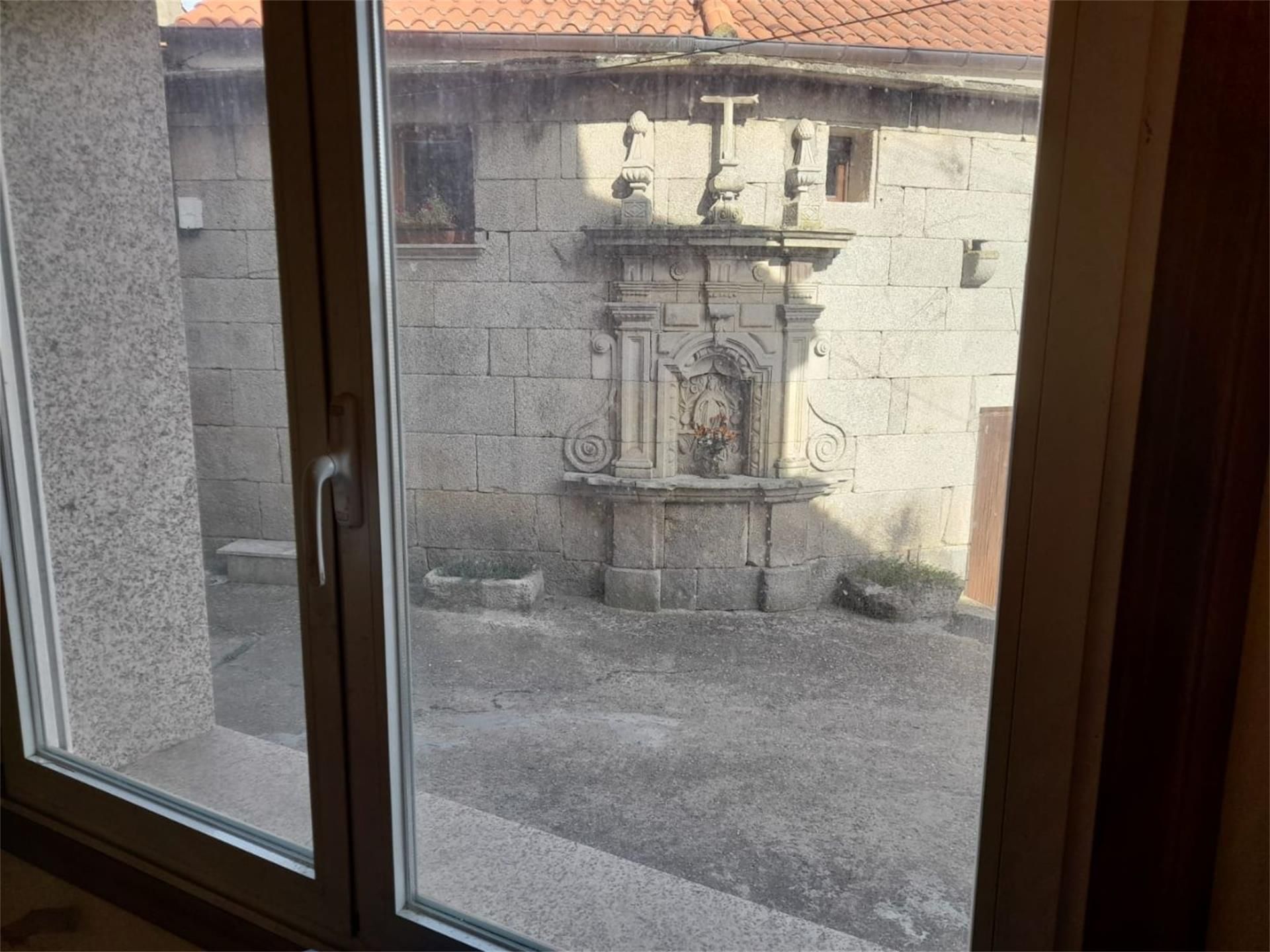Exterior view of Single-family semi-detached for sale in Cualedro  with Terrace and Furnished