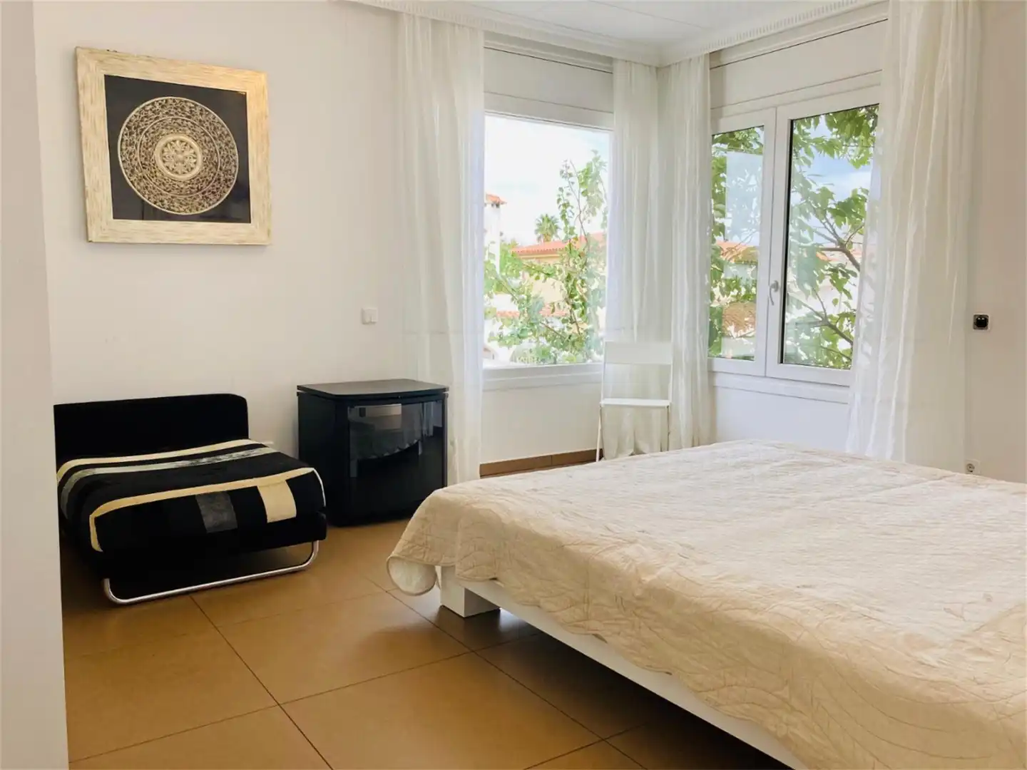 Wohnung zum Verkauf in Carrer del Pení, 144, Peni Schlafzimmer von Wohnung zum Verkauf in Empuriabrava mit Klimaanlage, Heizung und Privatgarten