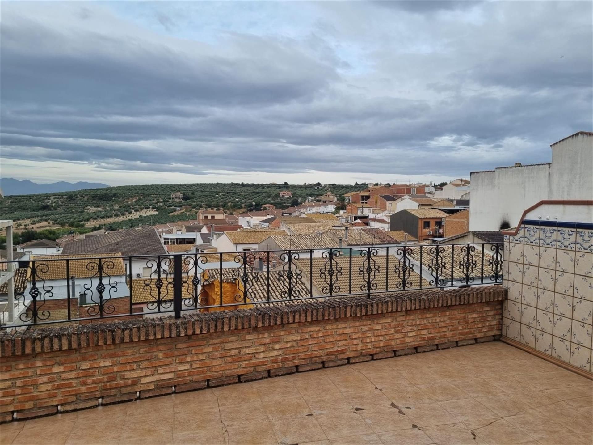 Exterior view of House or chalet for sale in Torreperogil  with Terrace and Balcony