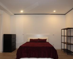 Bedroom of Flat for sale in  Madrid Capital  with Air Conditioner