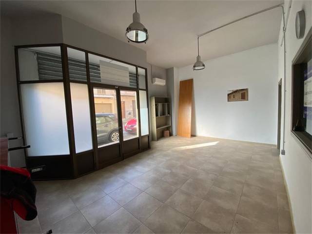 Local comercial en Venta en Carrer de Pérez Galdós, 52 en Cristo Rey - Parque Europa