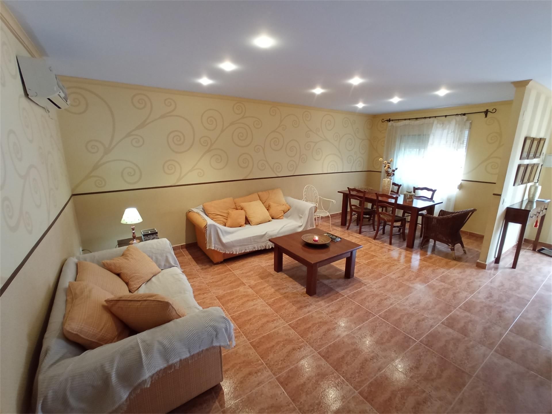 Living room of Flat for sale in Tous  with Air Conditioner, Terrace and Balcony