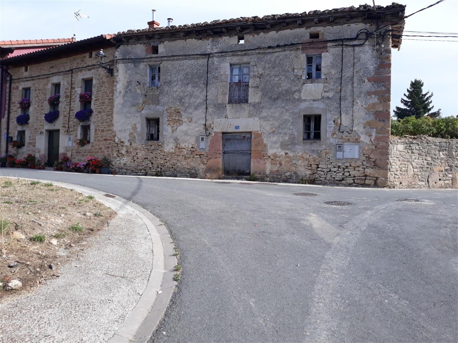 Exterior view of Flat for sale in Valdegovia / Gaubea