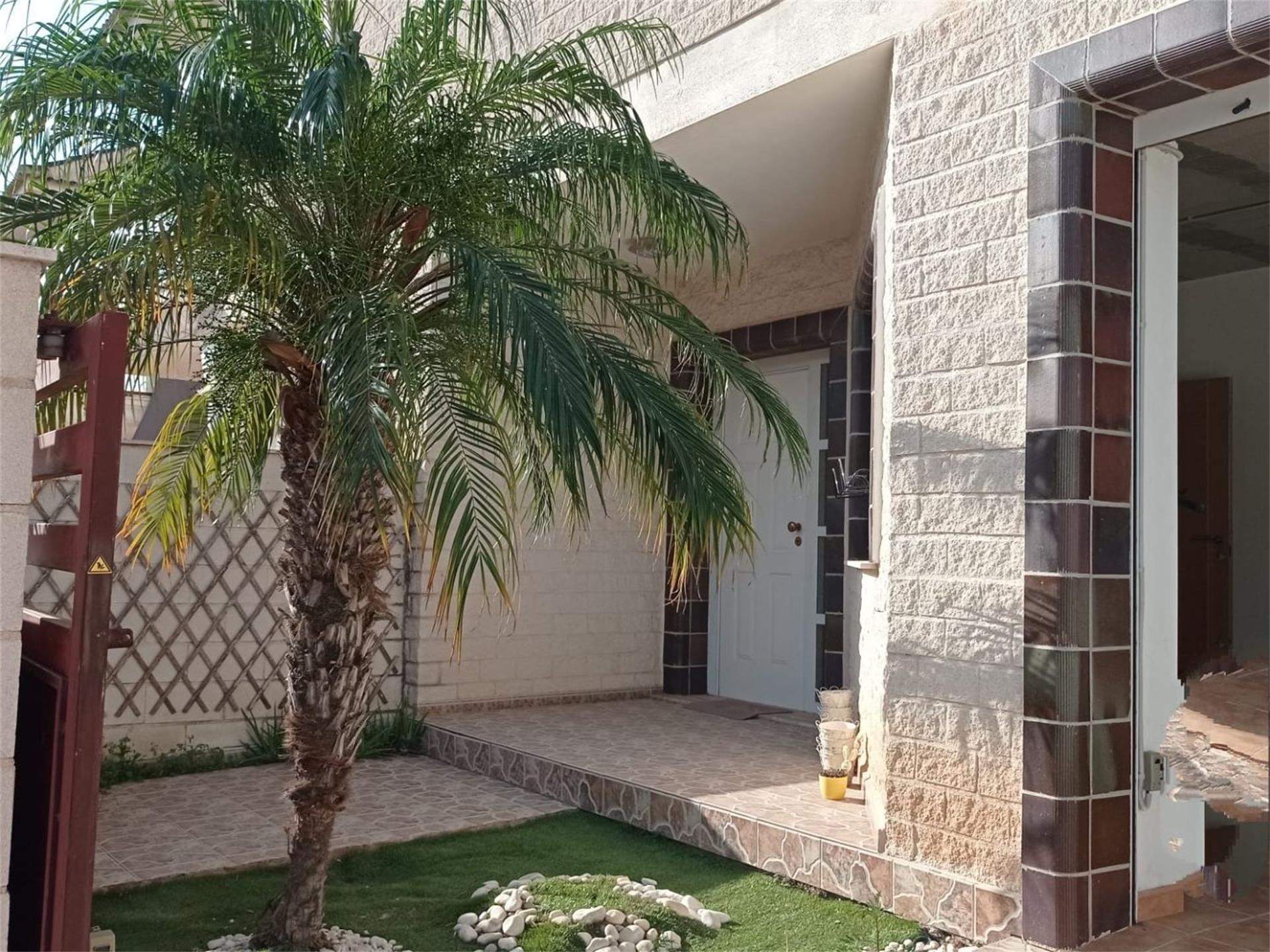 Casa adosada en venta en Calle Orihuela, 44, San Javier ciudad Vista exterior de Casa adosada en venta en San Javier con Aire acondicionado, Terraza y Balcón