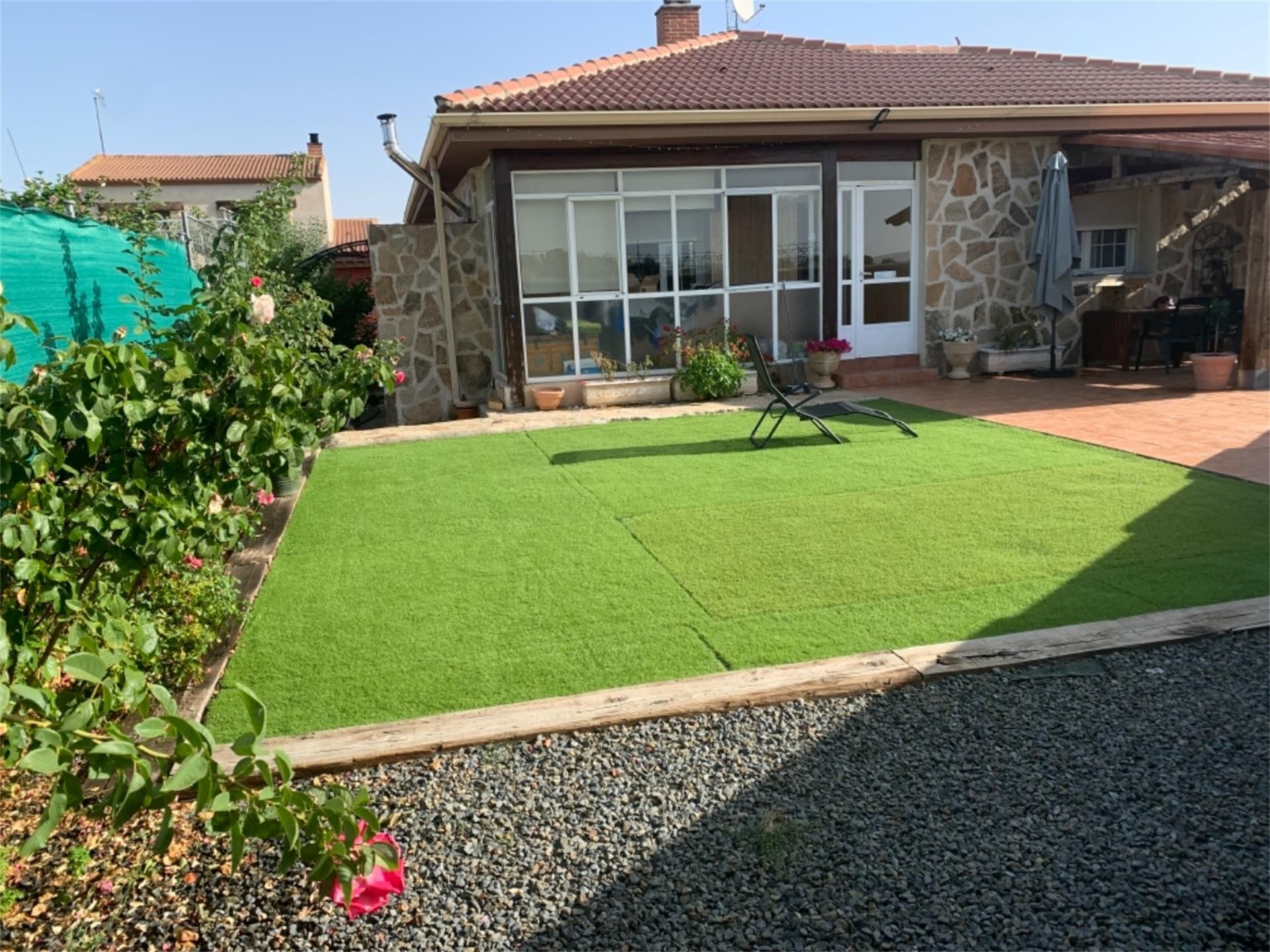 Vista exterior de Casa o xalet en venda en Ávila Capital amb Calefacció, Jardí privat i Moblat