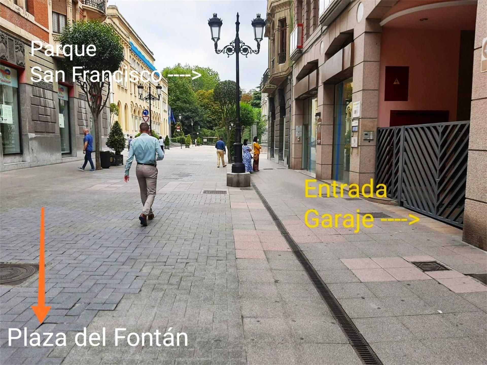 Vista exterior de Garatge en venda en Oviedo 