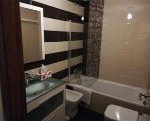 Bathroom of Flat for sale in Palencia Capital  with Heating, Storage room and Oven