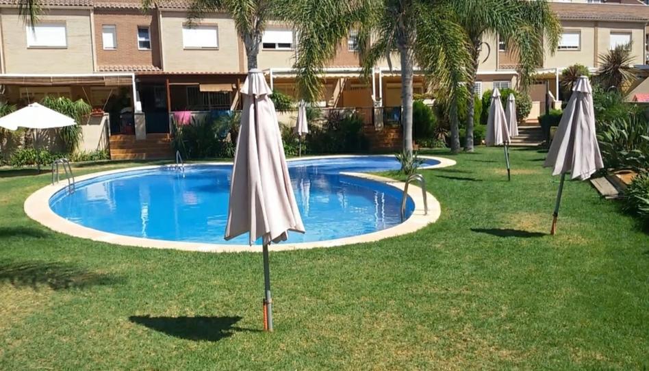 Photo 1 of Single-family semi-detached to share in Calle María Zambrano, 6, Entrepinos, Valencia