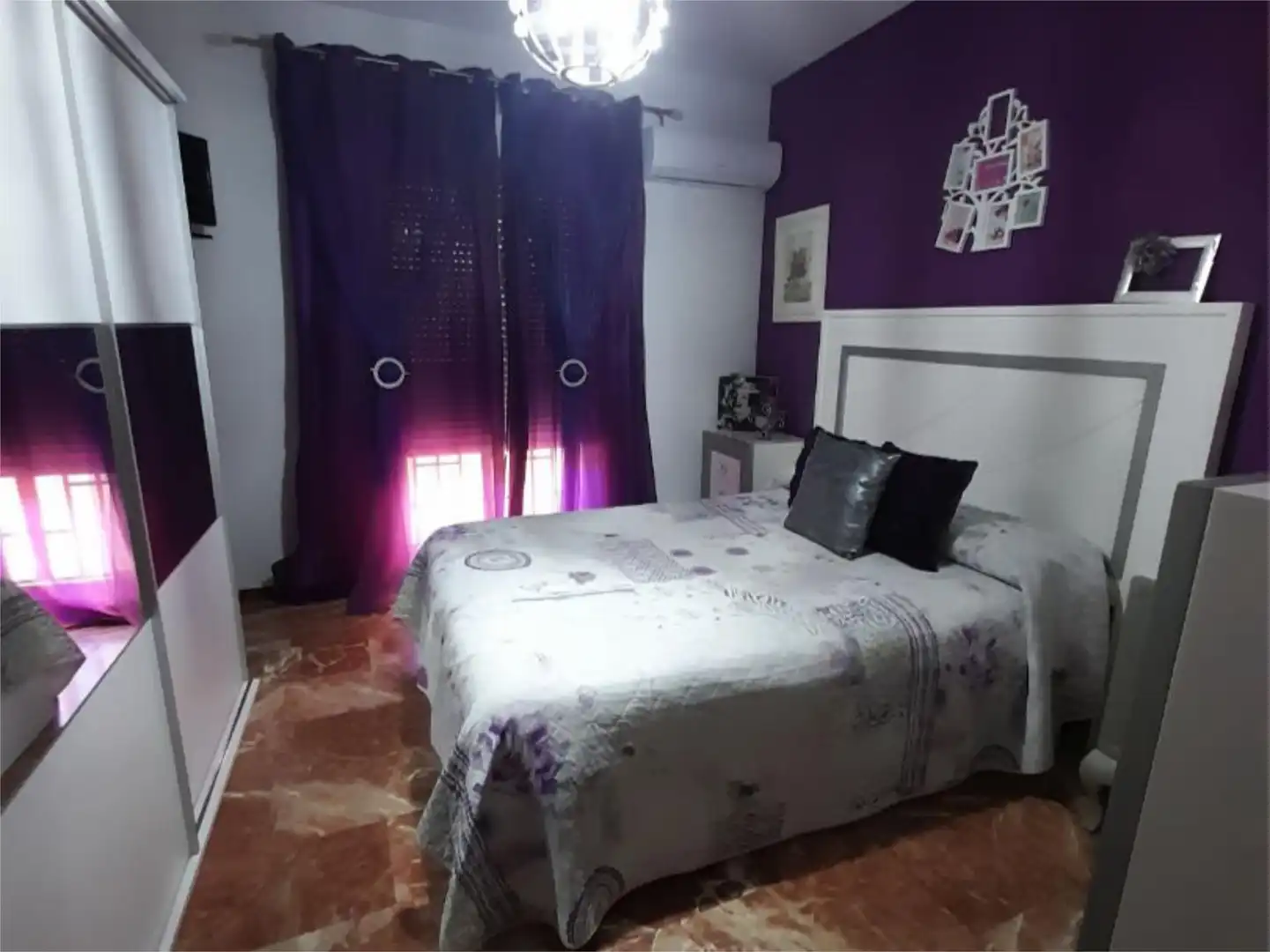 Casa adosada en venda a Felguera, Arrayanes Dormitori de Casa adosada en venda en Linares amb Aire condicionat, Calefacció i Terrassa